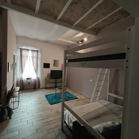 Domus Dell' Acquedotto *